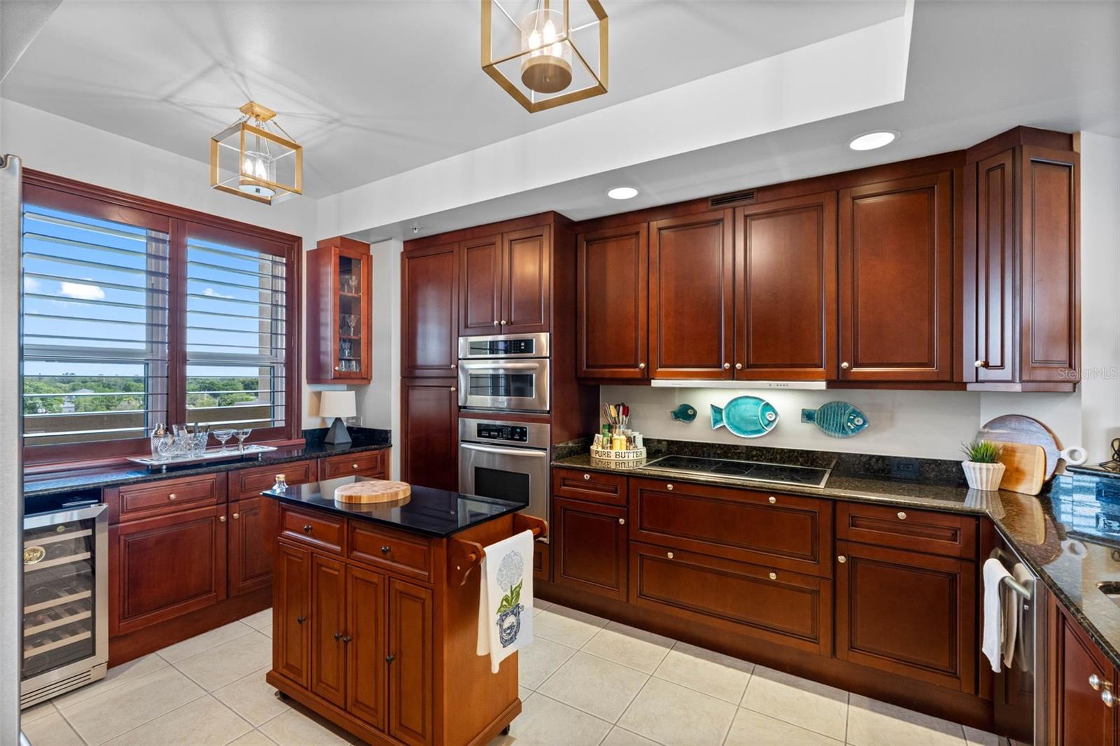 CASTILLO AT WESTSHORE YACHT CL - Residential