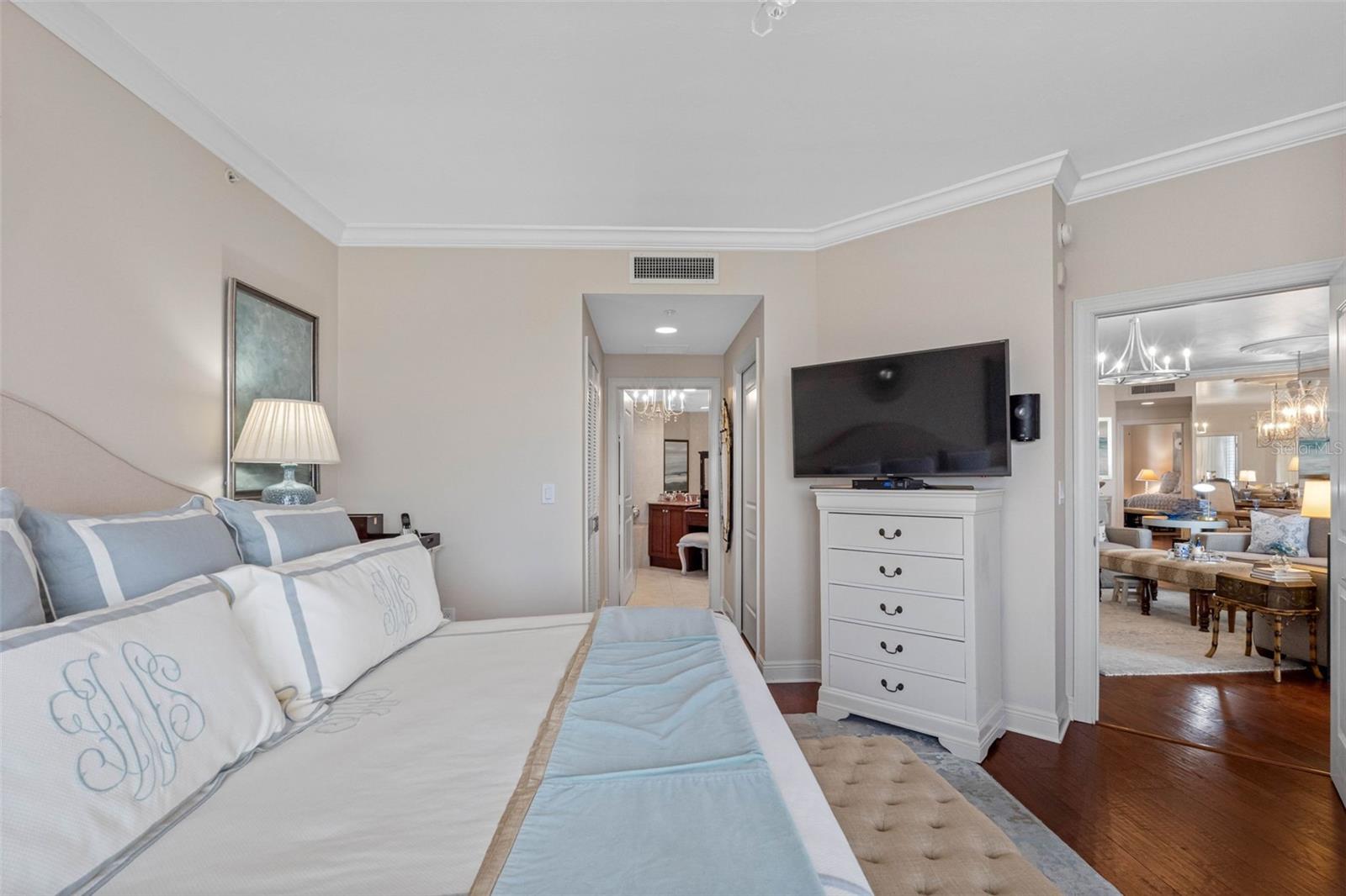 CASTILLO AT WESTSHORE YACHT CL - Residential