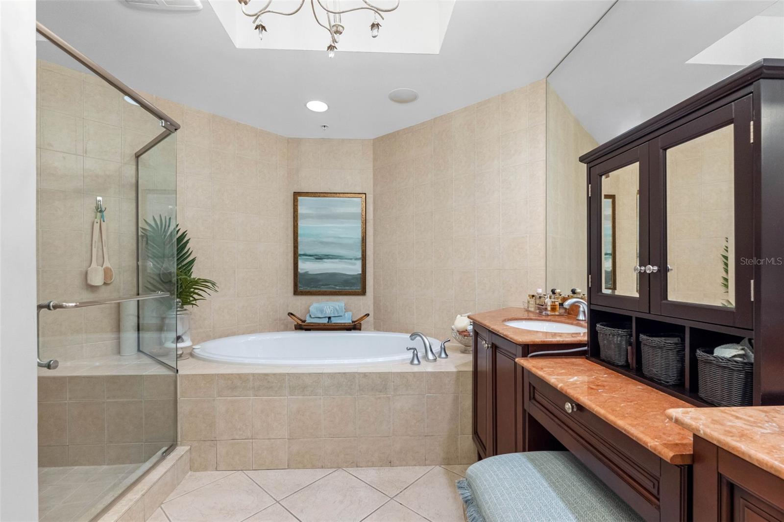 CASTILLO AT WESTSHORE YACHT CL - Residential