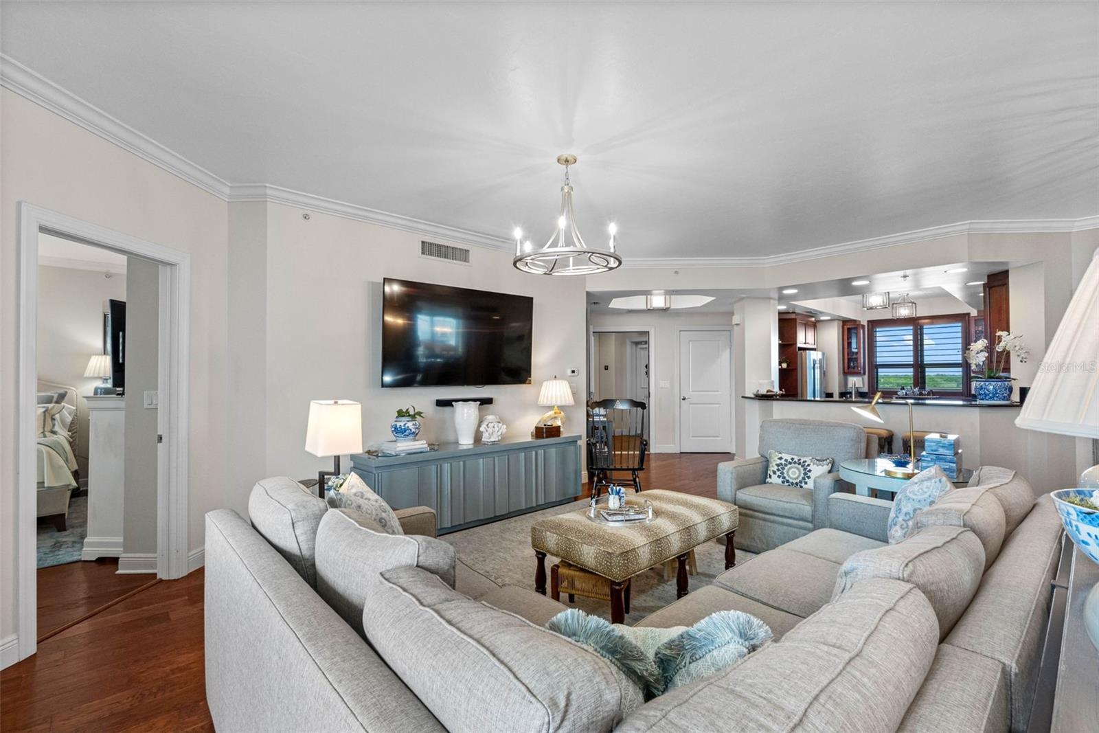 CASTILLO AT WESTSHORE YACHT CL - Residential