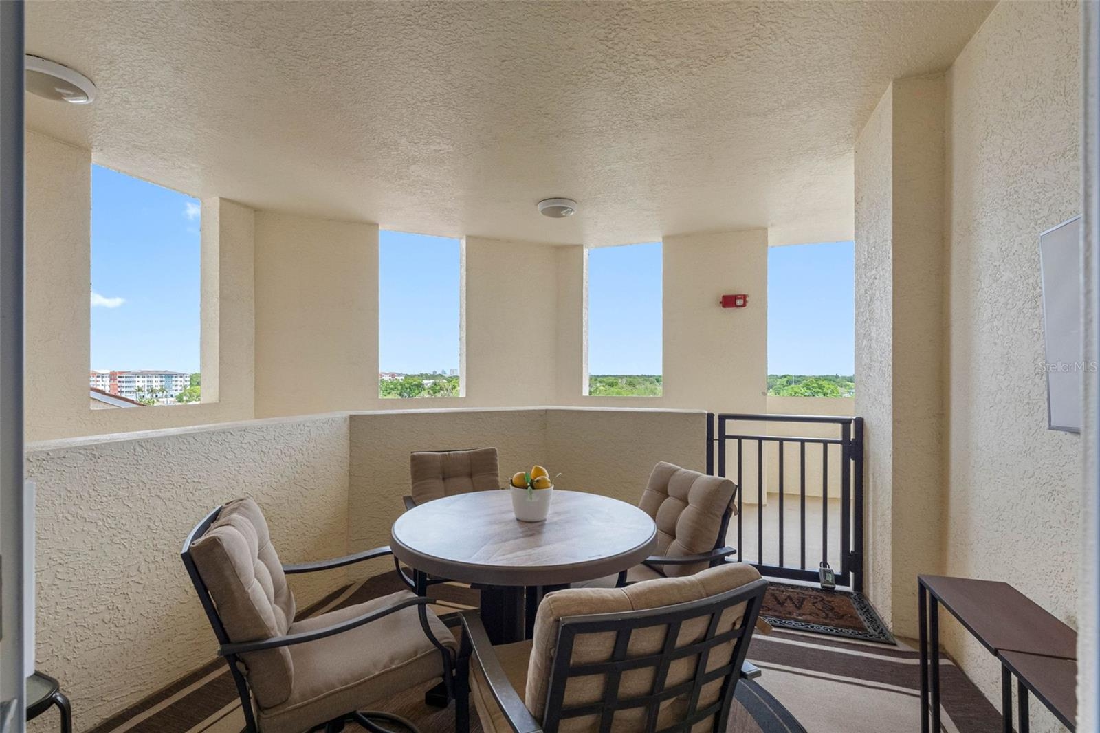 CASTILLO AT WESTSHORE YACHT CL - Residential