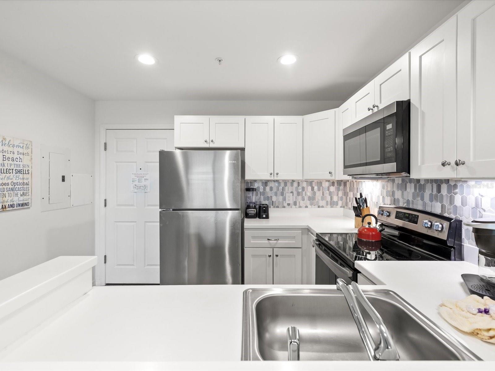 MADEIRA BAY RESORT - Residential