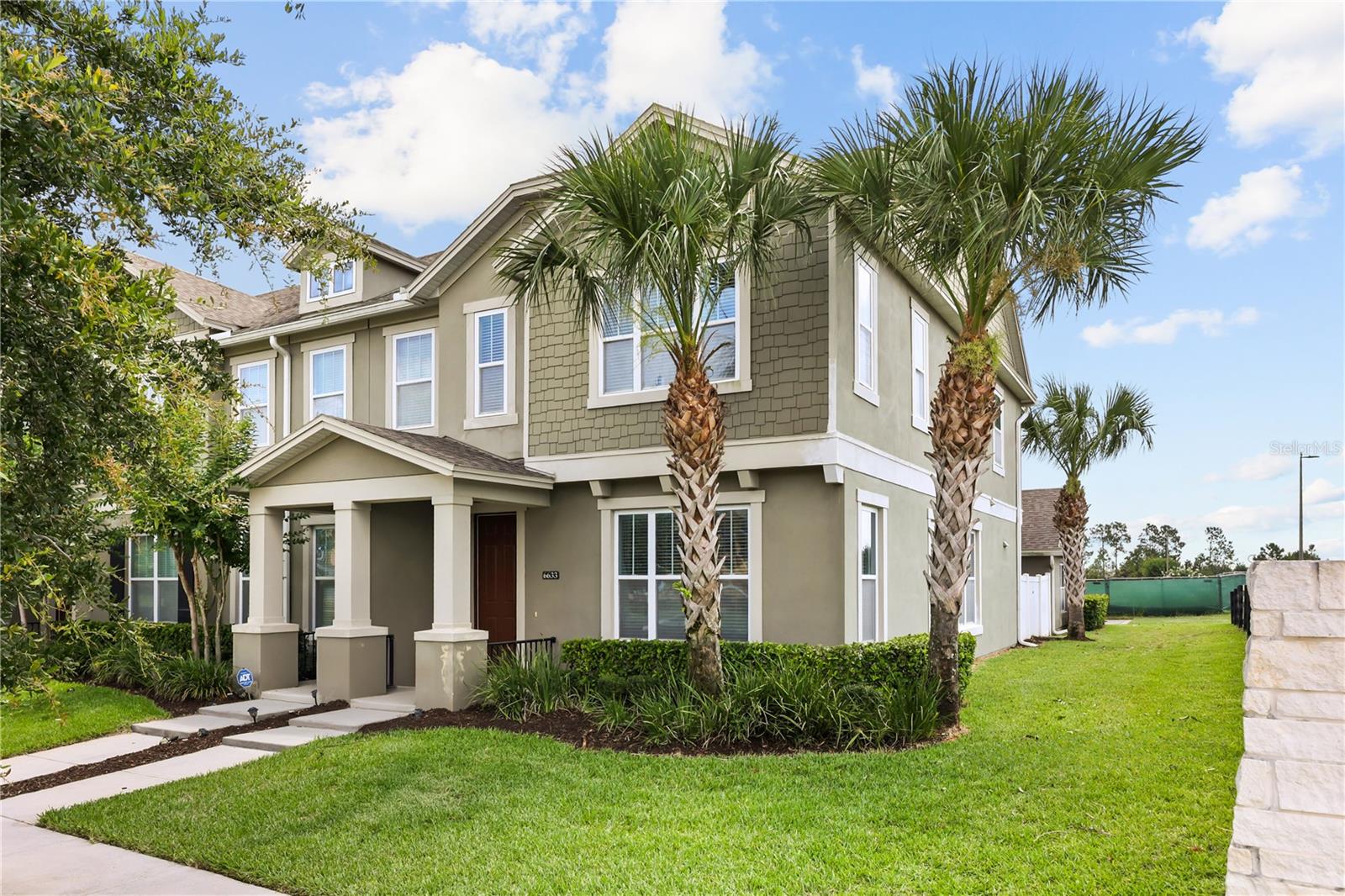 END-UNIT Townhome in Heart of Hamlin Reserve! Top Rated Schools. You'll love the open layout, wood look tile downstairs, and a bright kitchen with quartz countertops, white cabinets, and stainless steel appliances. Upstairs has brand new carpet, a spacious master bedroom, plus a Jack and Jill bath for the other two bedrooms.
There's also a private fenced courtyard and 2 car garage. The community has a pool, and you're just seconds from Hamlin Shops and restaurants!