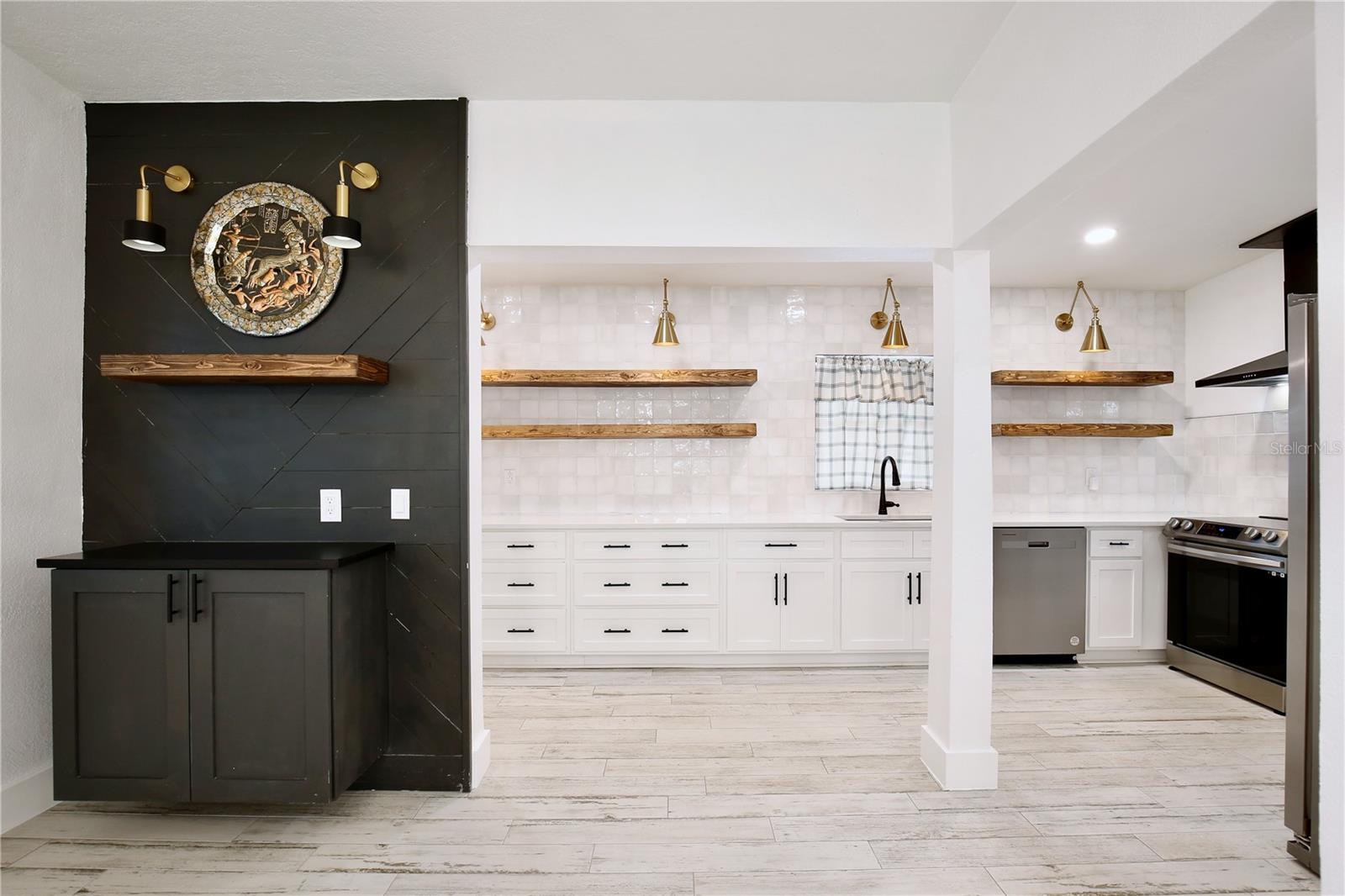 MARVANIA 1ST SEC - Residential