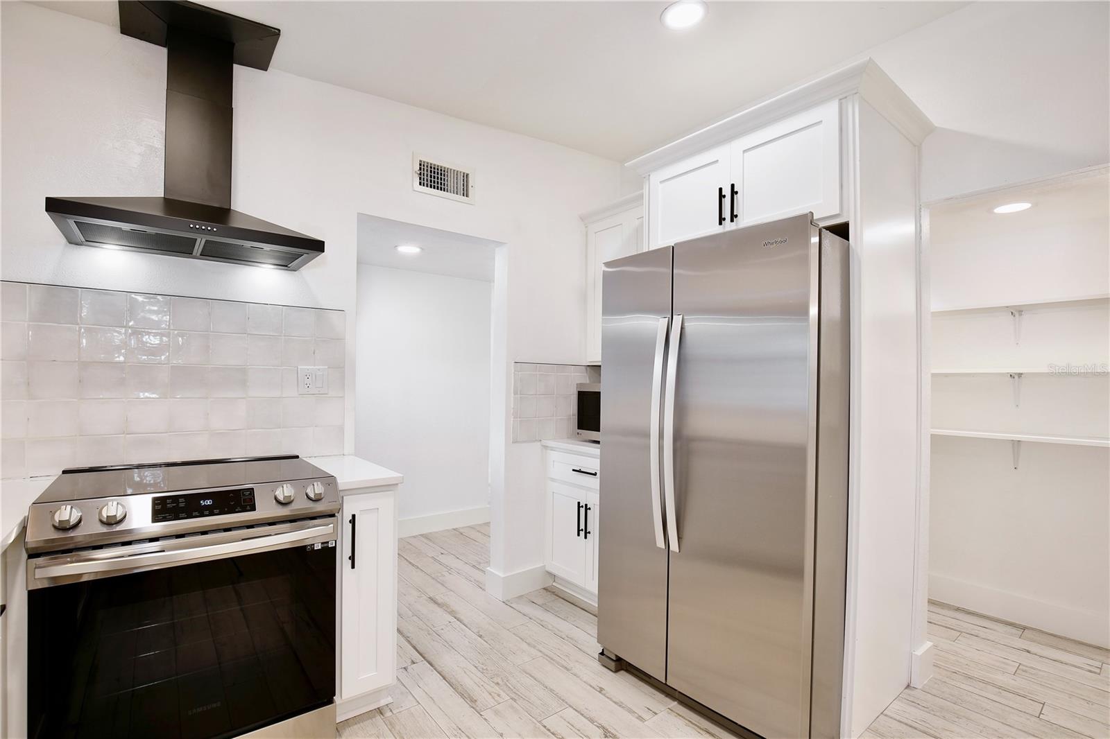 MARVANIA 1ST SEC - Residential