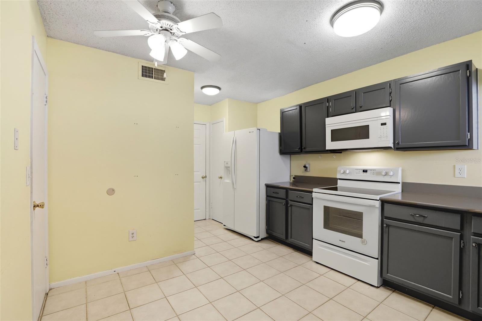 LAKEWOOD AT THE CROSSINGS - Residential
