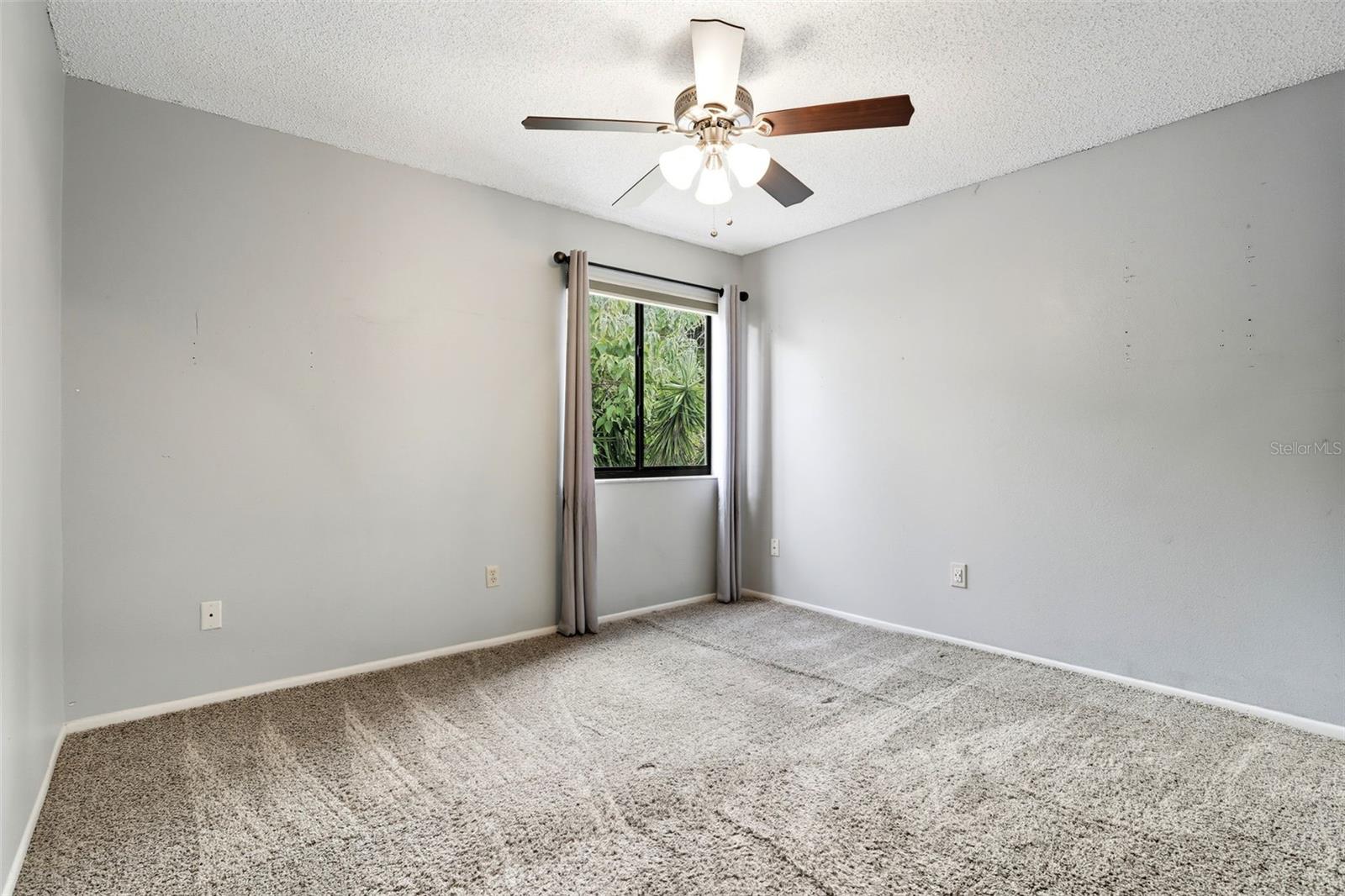 LAKEWOOD AT THE CROSSINGS - Residential