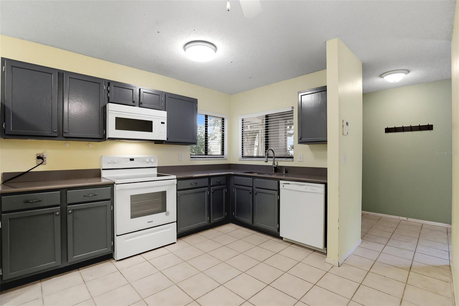 LAKEWOOD AT THE CROSSINGS - Residential