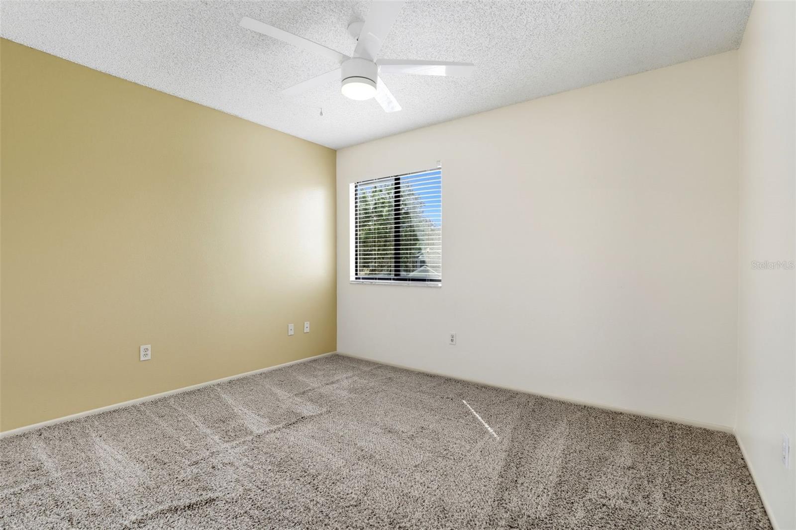 LAKEWOOD AT THE CROSSINGS - Residential