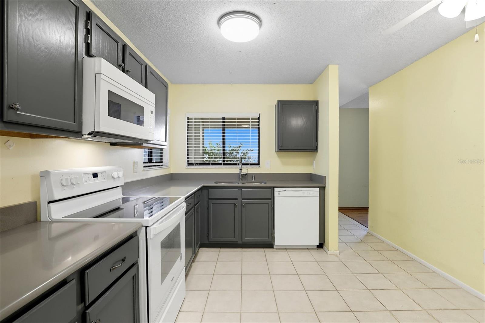 LAKEWOOD AT THE CROSSINGS - Residential