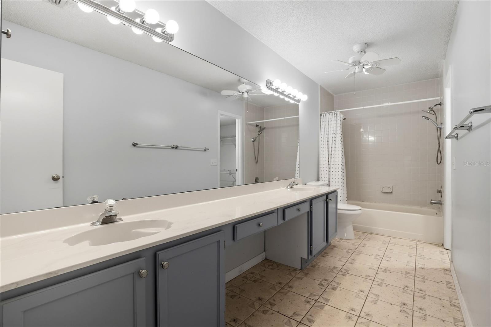 LAKEWOOD AT THE CROSSINGS - Residential