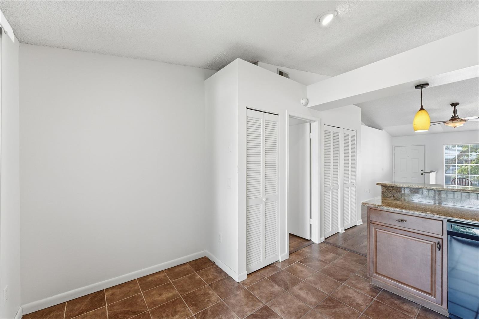 MANORS BRYN MAWR CONDO PH 04 - Residential