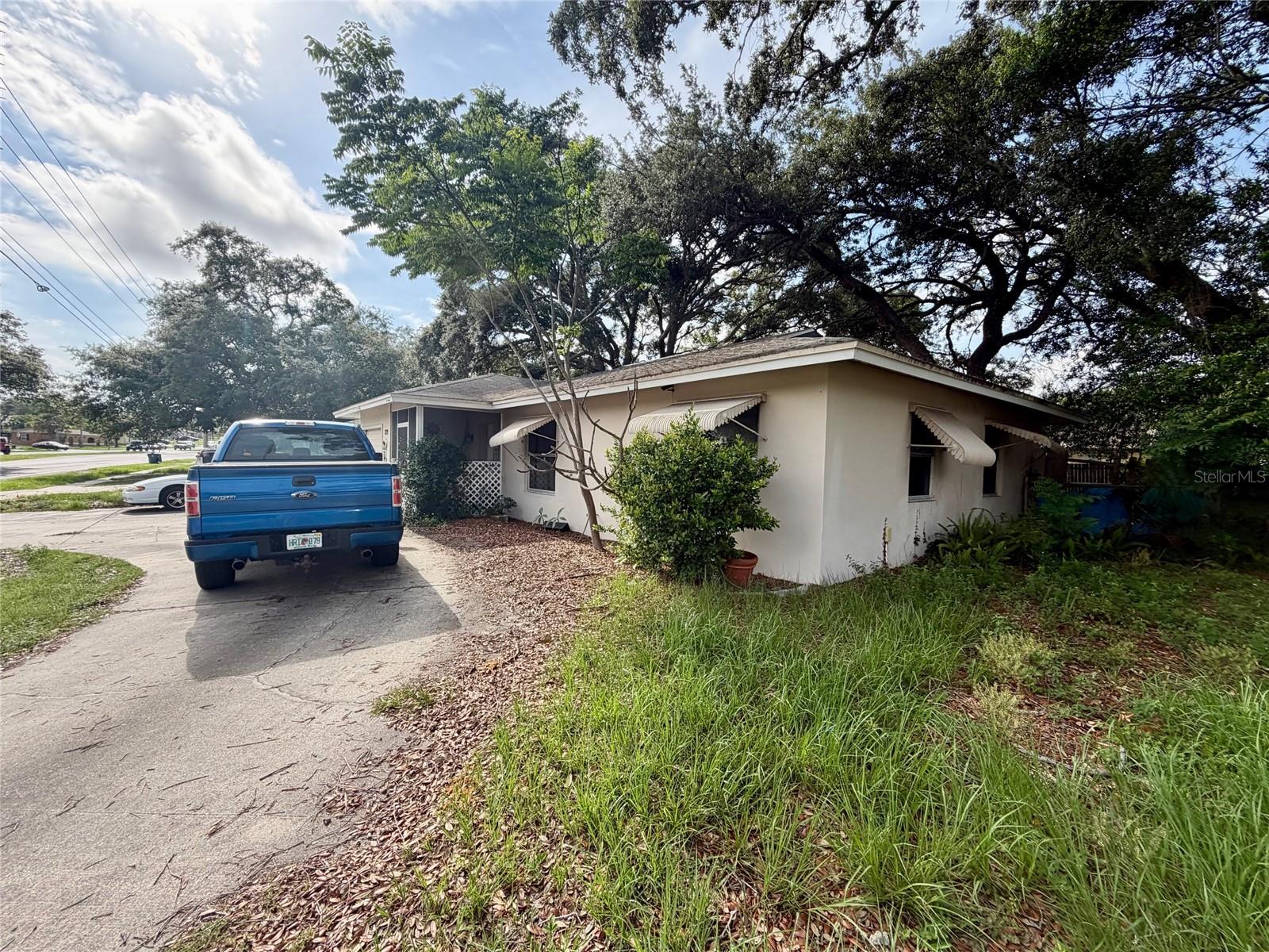 SPRING HILL - Residential