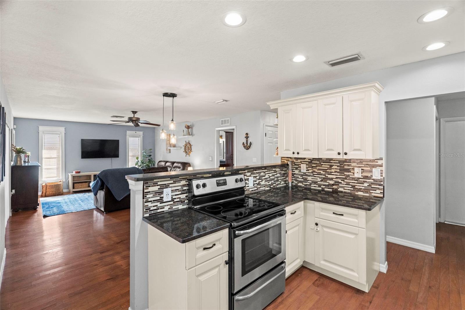 BEACON GROVES UNIT VI - Residential