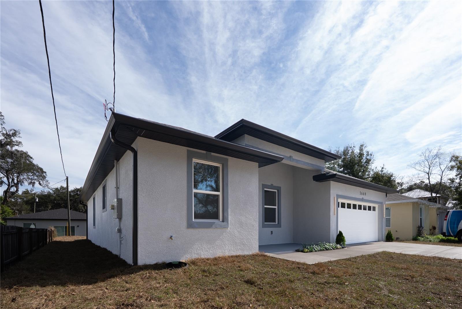 3669 GLOVER LANE
