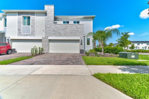 224 NINE IRON DRIVE DAVENPORT FL 33896