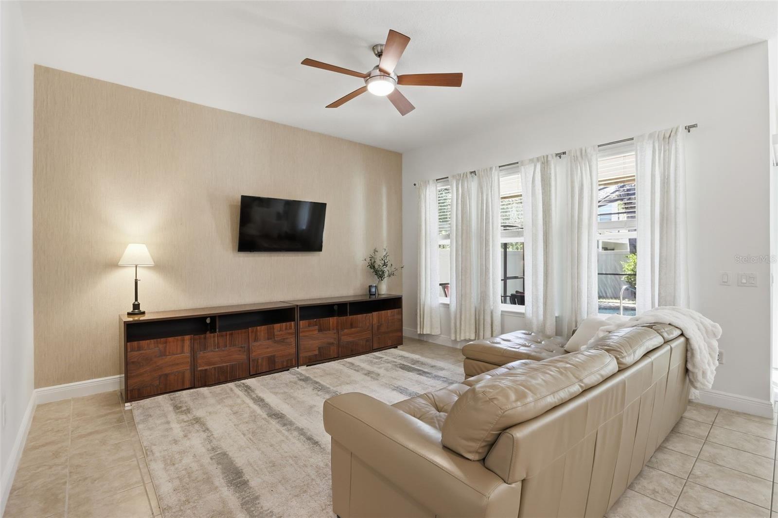 8776 CRESCENDO AVENUE