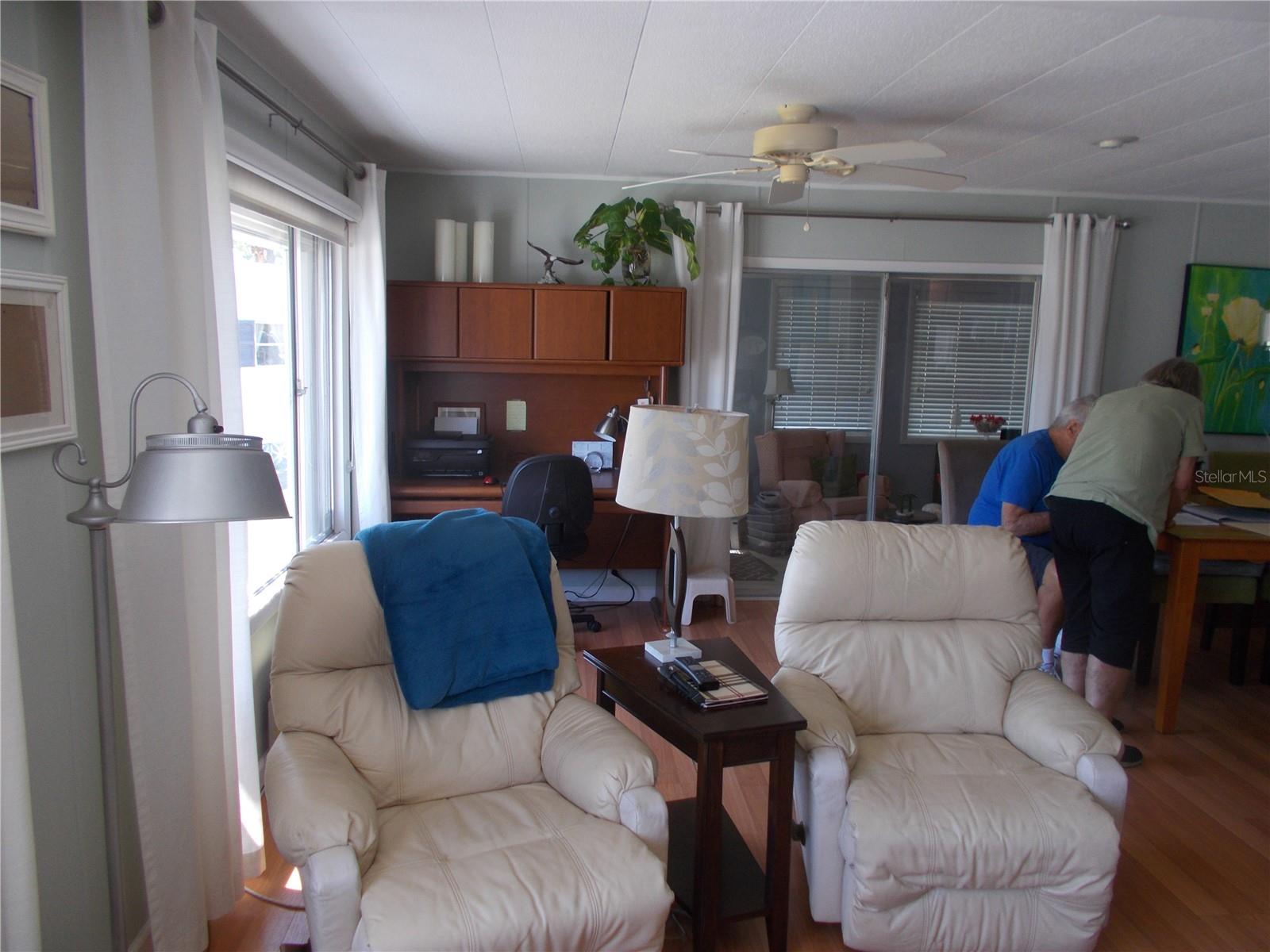 HOLIDAY PARK - Residential