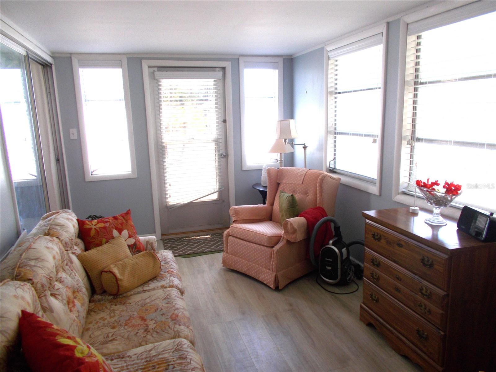 HOLIDAY PARK - Residential