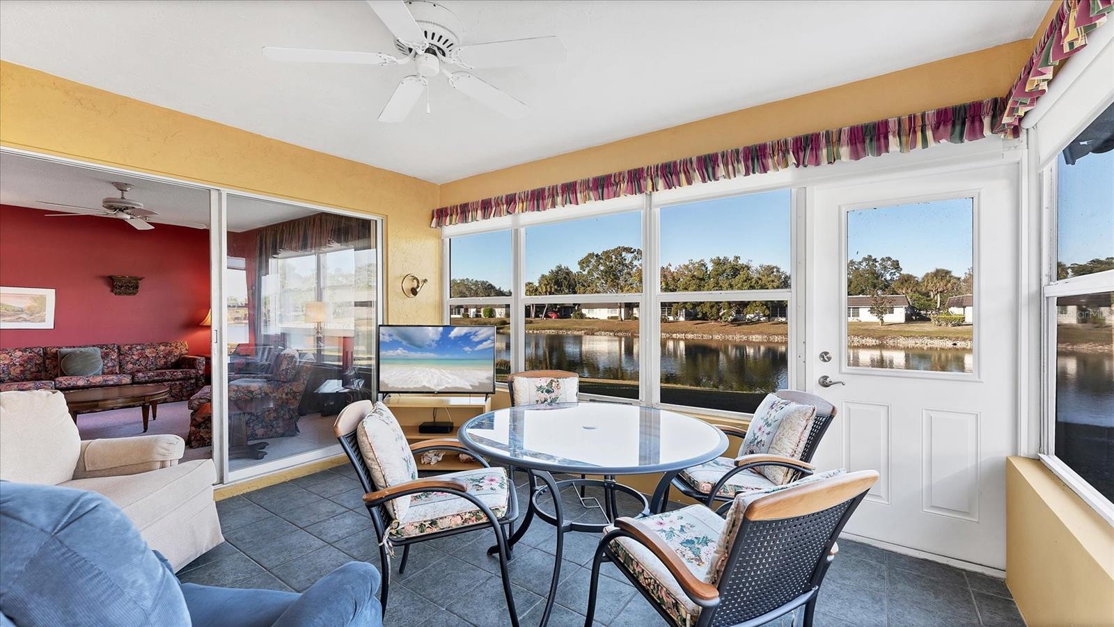 GLEN OAKS RIDGE VILLAS 1 - Residential