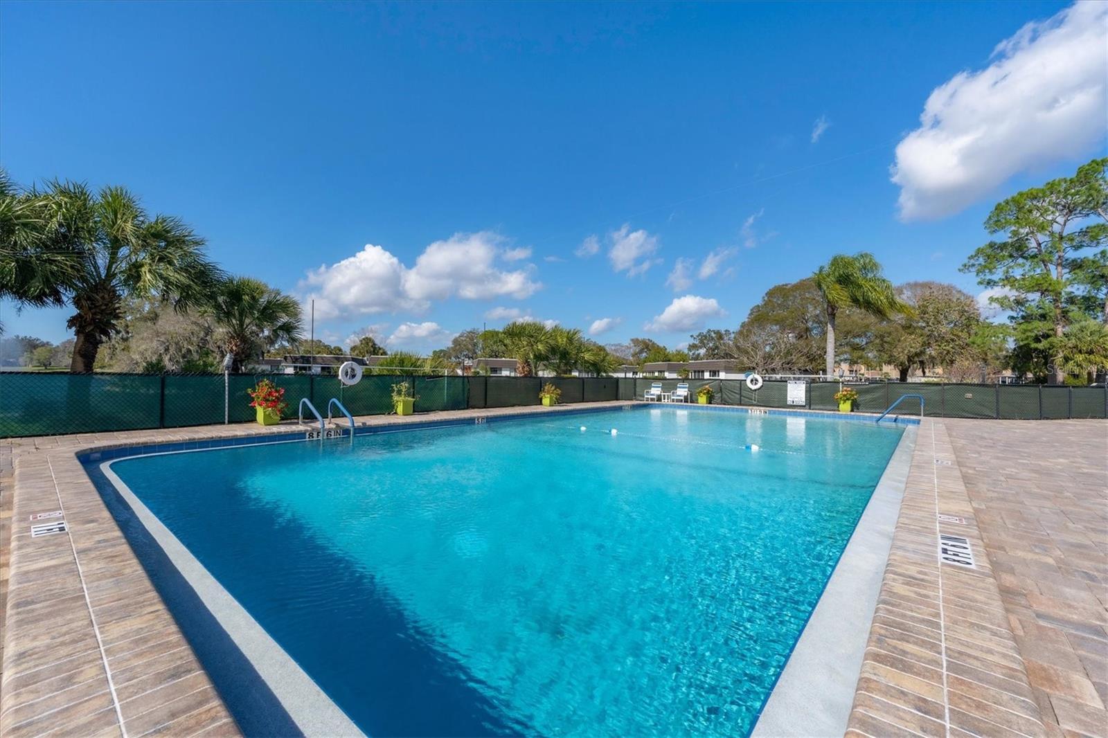 GLEN OAKS RIDGE VILLAS 1 - Residential