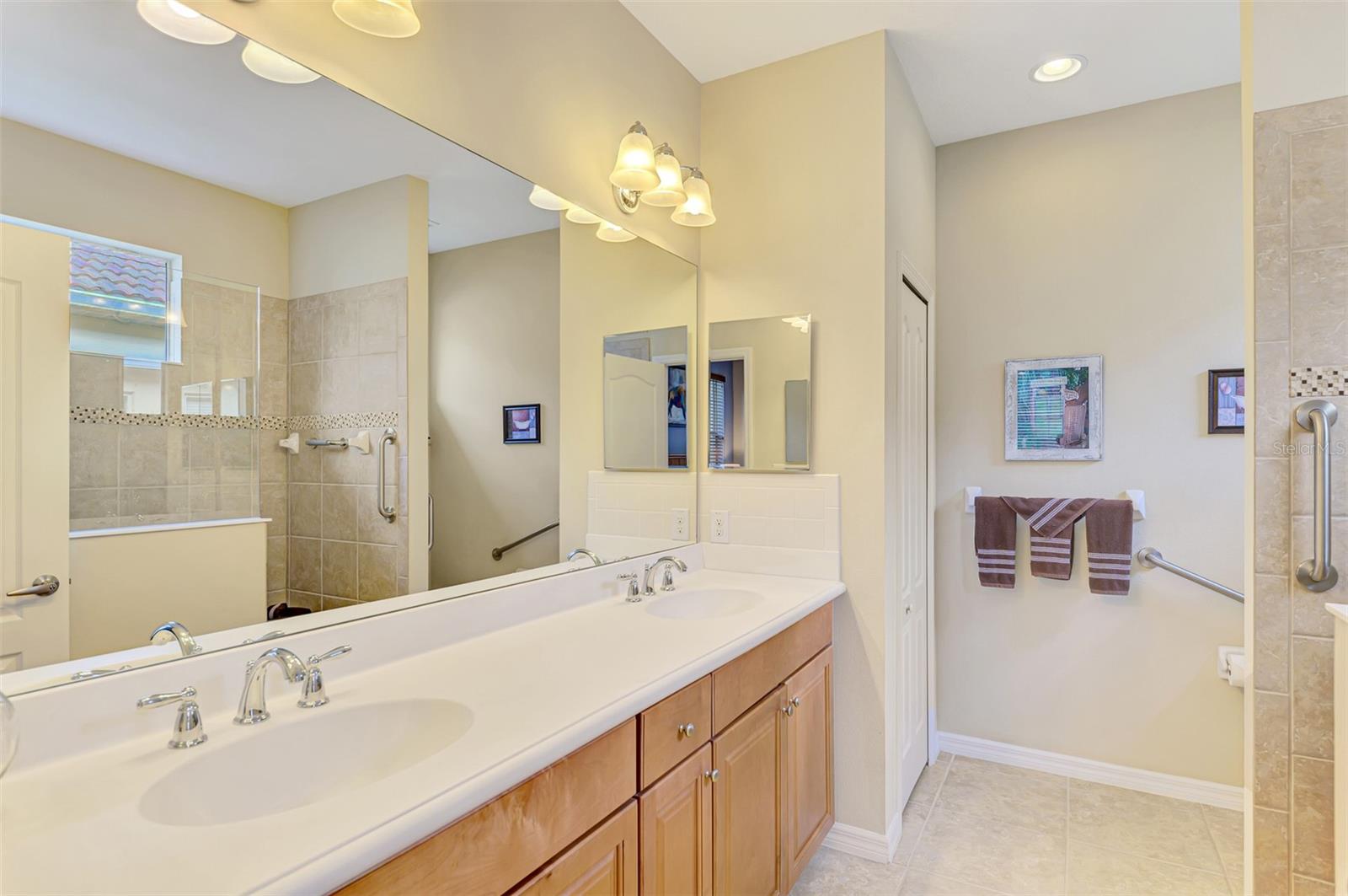 ARLINGTON COVE - Residential