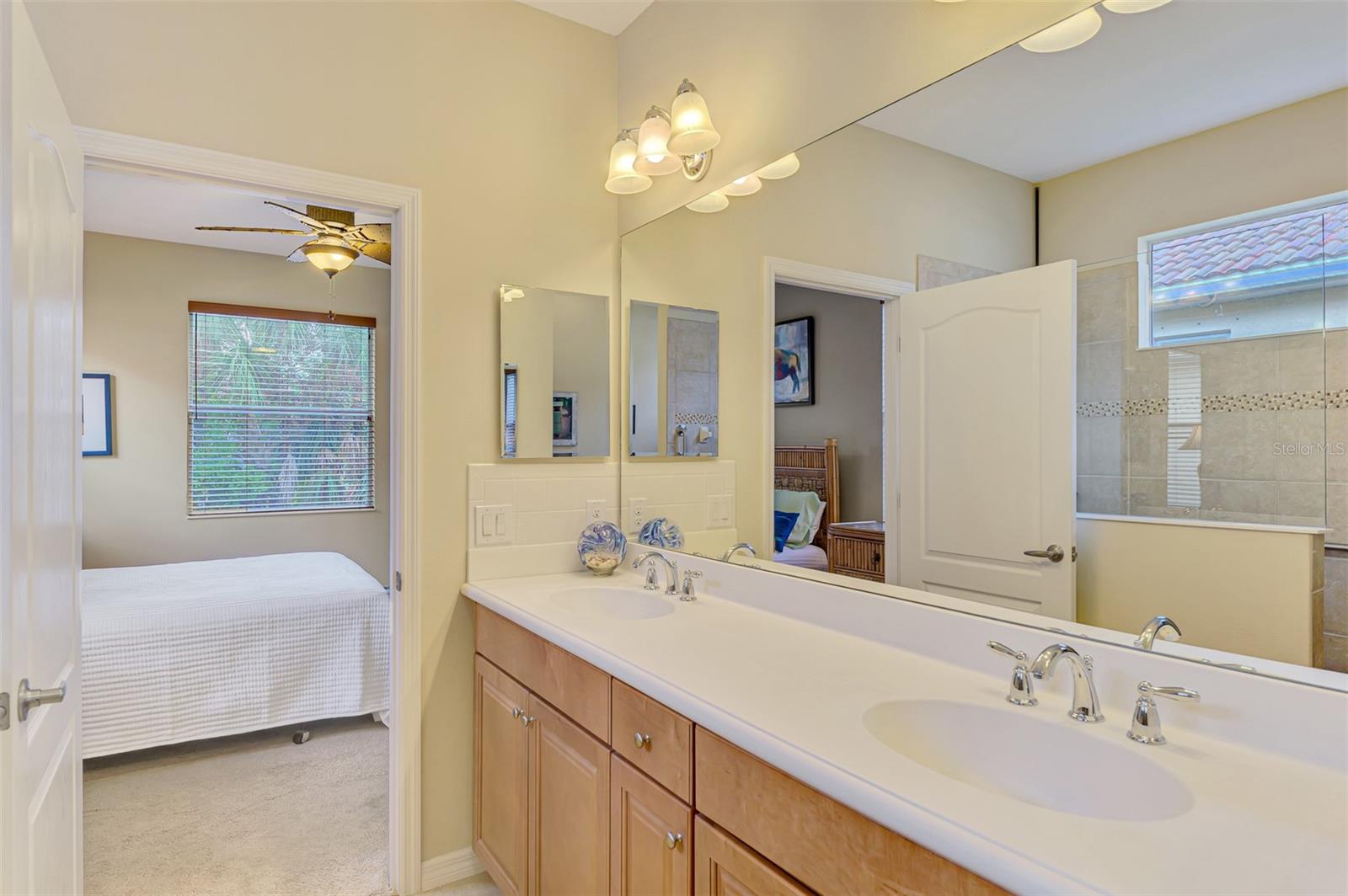 ARLINGTON COVE - Residential