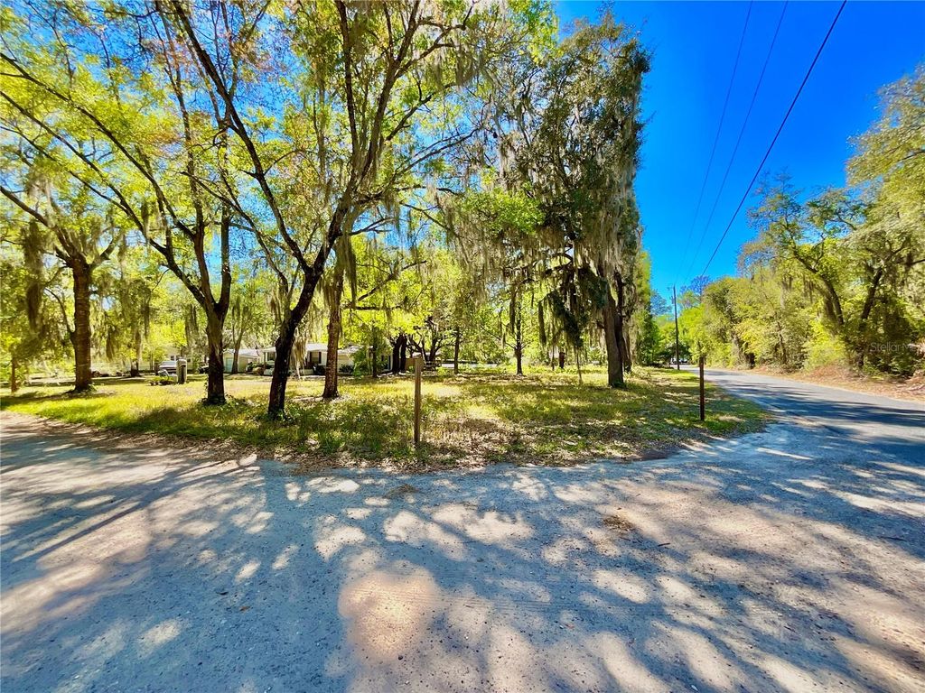 Photo of 2 SE 16th Street, Melrose, FL 32666 (MLS # GC538635)