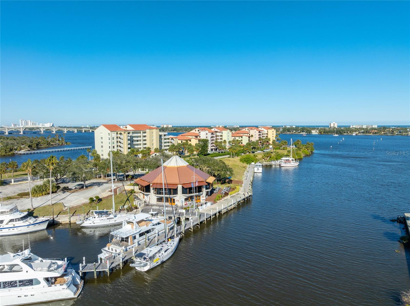 533 MARINA POINT DRIVE 533