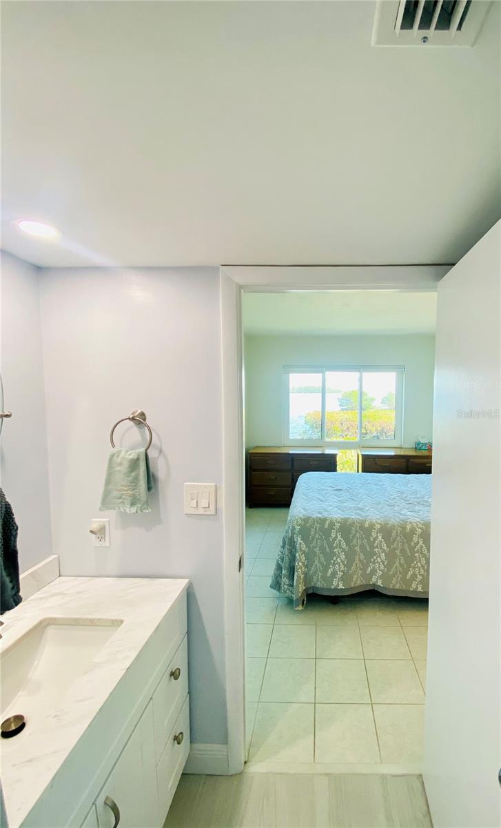 WANDER RESIDENCES OF TIERRA VERDE - Residential Lease