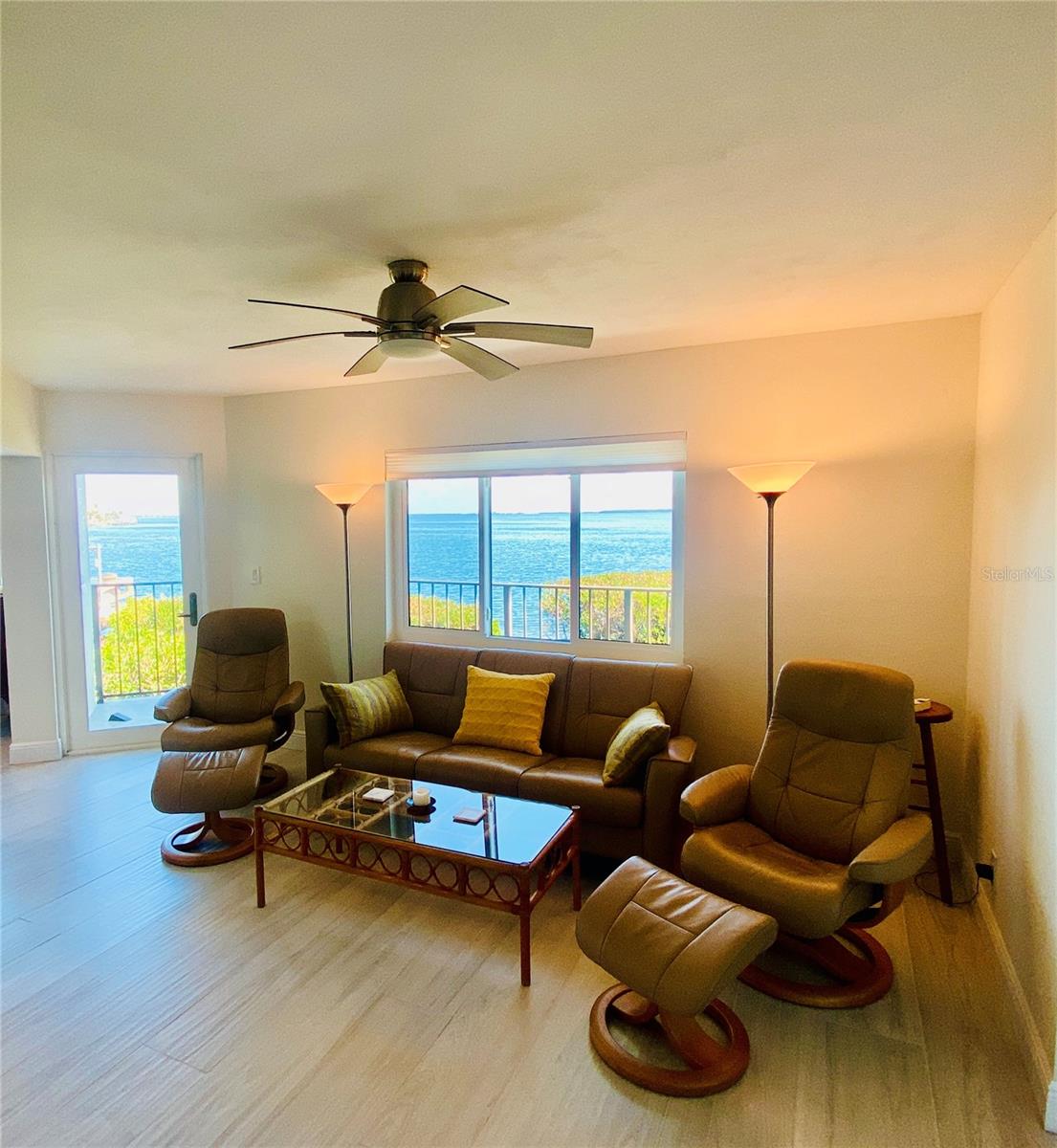 WANDER RESIDENCES OF TIERRA VERDE - Residential Lease