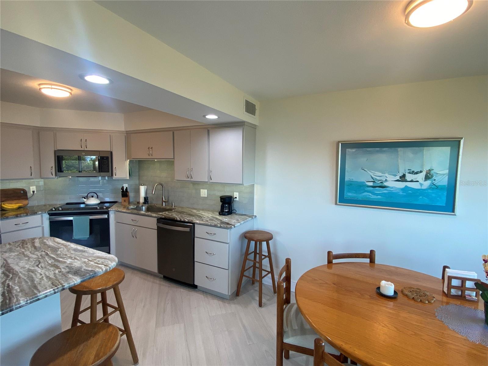 WANDER RESIDENCES OF TIERRA VERDE - Residential Lease