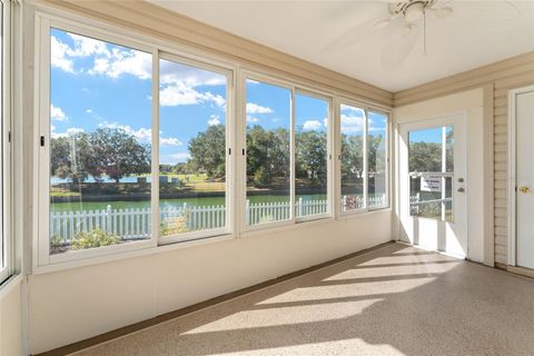 A home in LADY LAKE