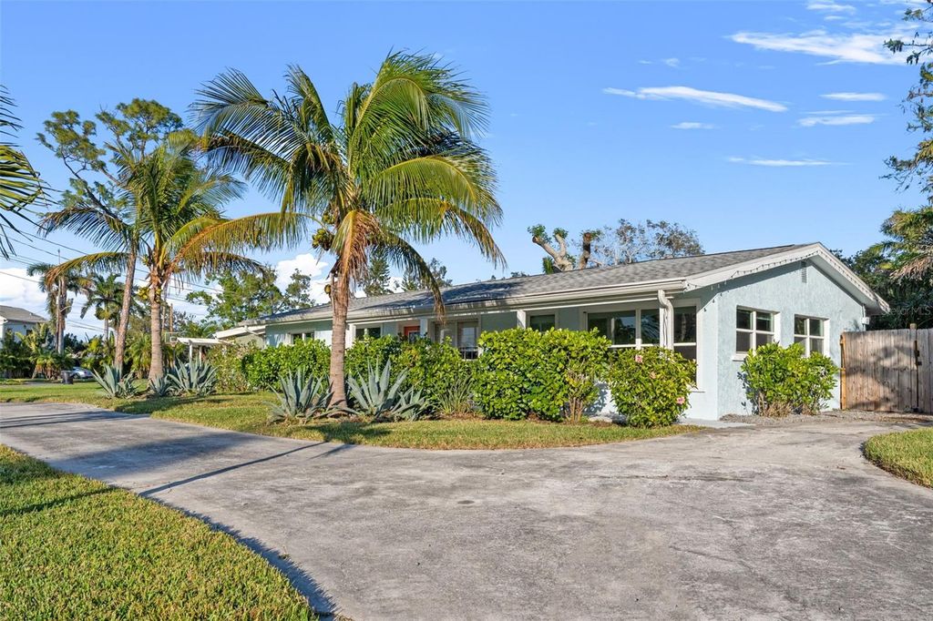 Photo of 1500 Carson Circle NE, St Petersburg, FL 33703 (MLS # TB8357023)