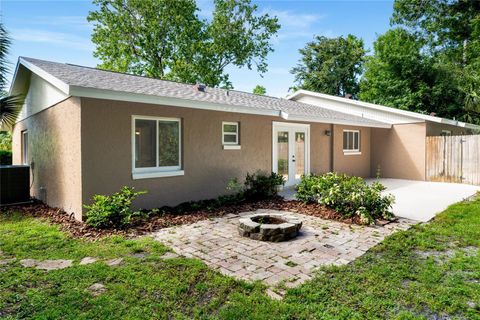 A home in WINTER SPRINGS