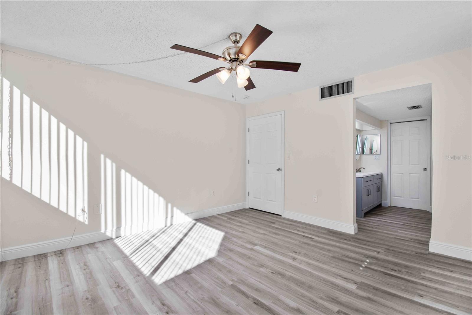 TREASURE ISLAND TENNIS & YACHT CLUB - Residential Lease