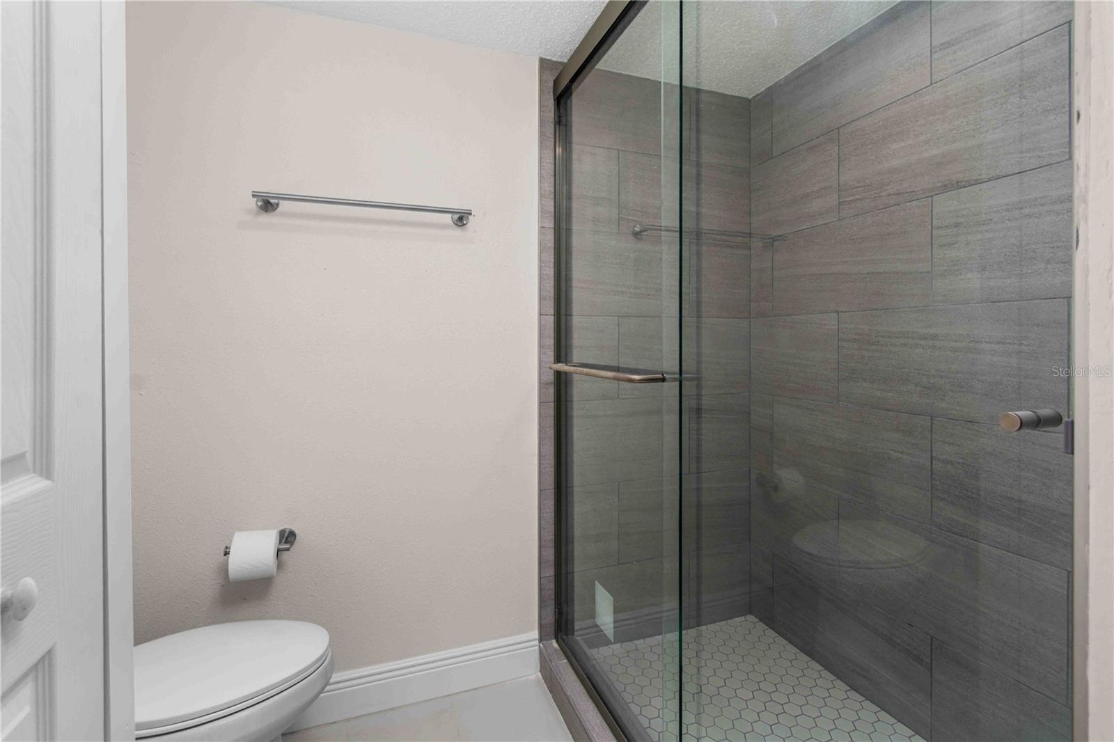 TREASURE ISLAND TENNIS & YACHT CLUB - Residential Lease