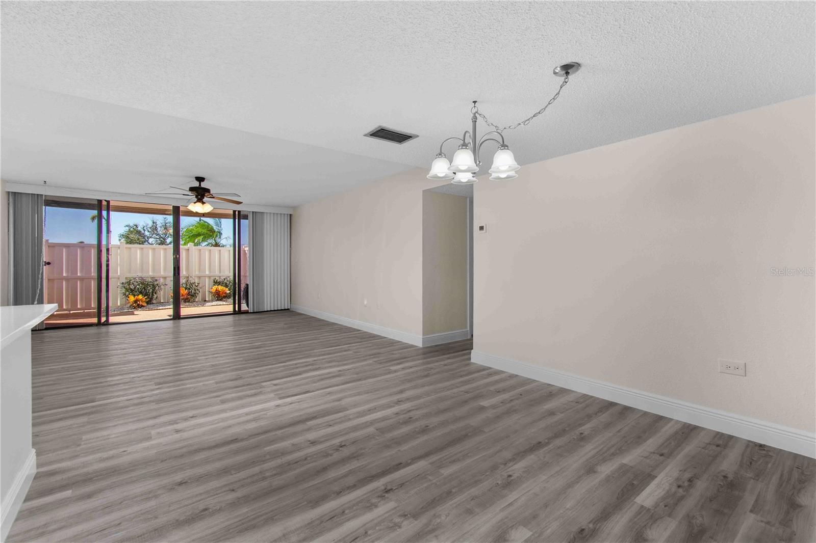 TREASURE ISLAND TENNIS & YACHT CLUB - Residential Lease