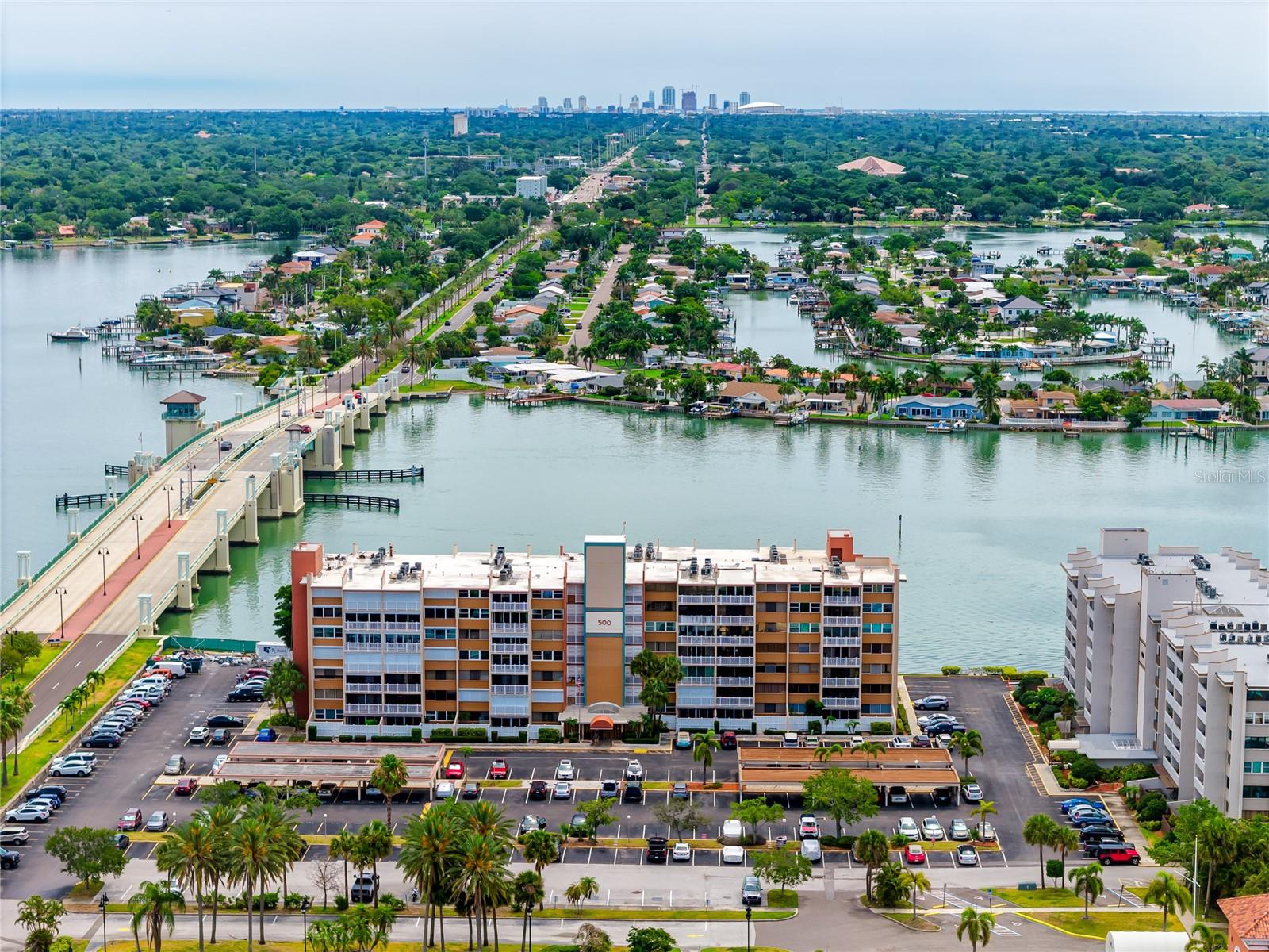 TREASURE ISLAND TENNIS & YACHT CLUB - Residential Lease