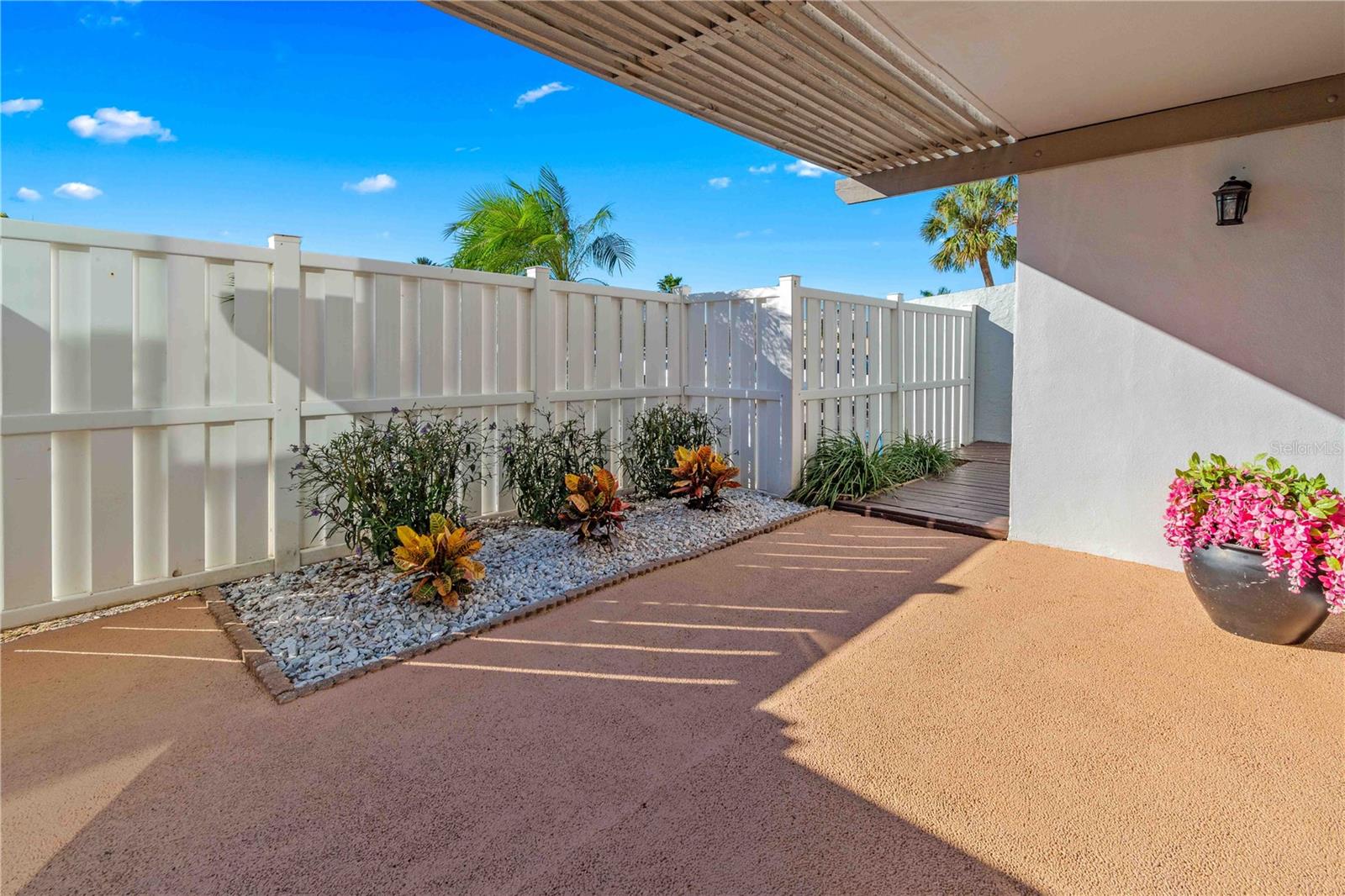 TREASURE ISLAND TENNIS & YACHT CLUB - Residential Lease