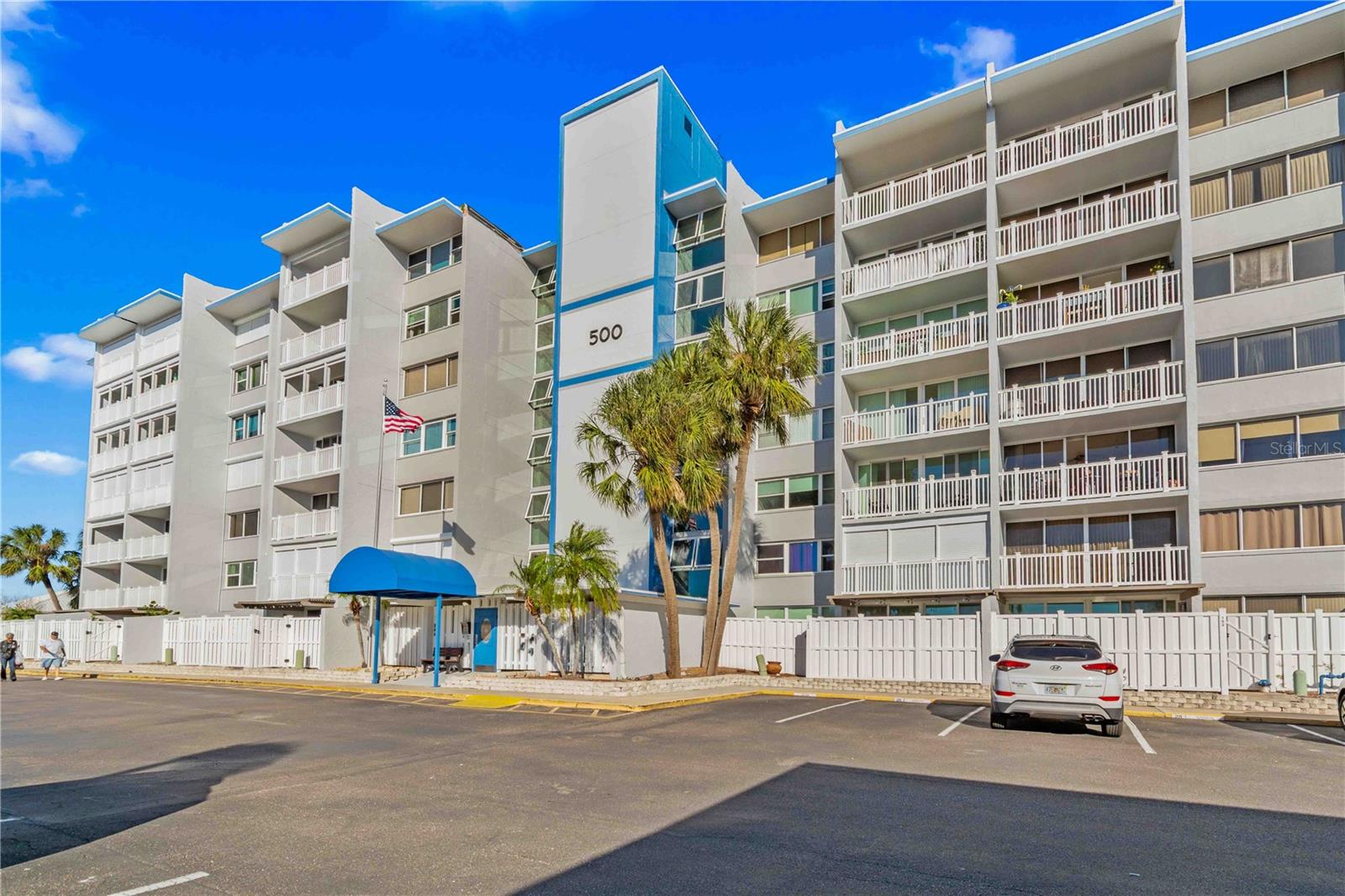 TREASURE ISLAND TENNIS & YACHT CLUB - Residential Lease