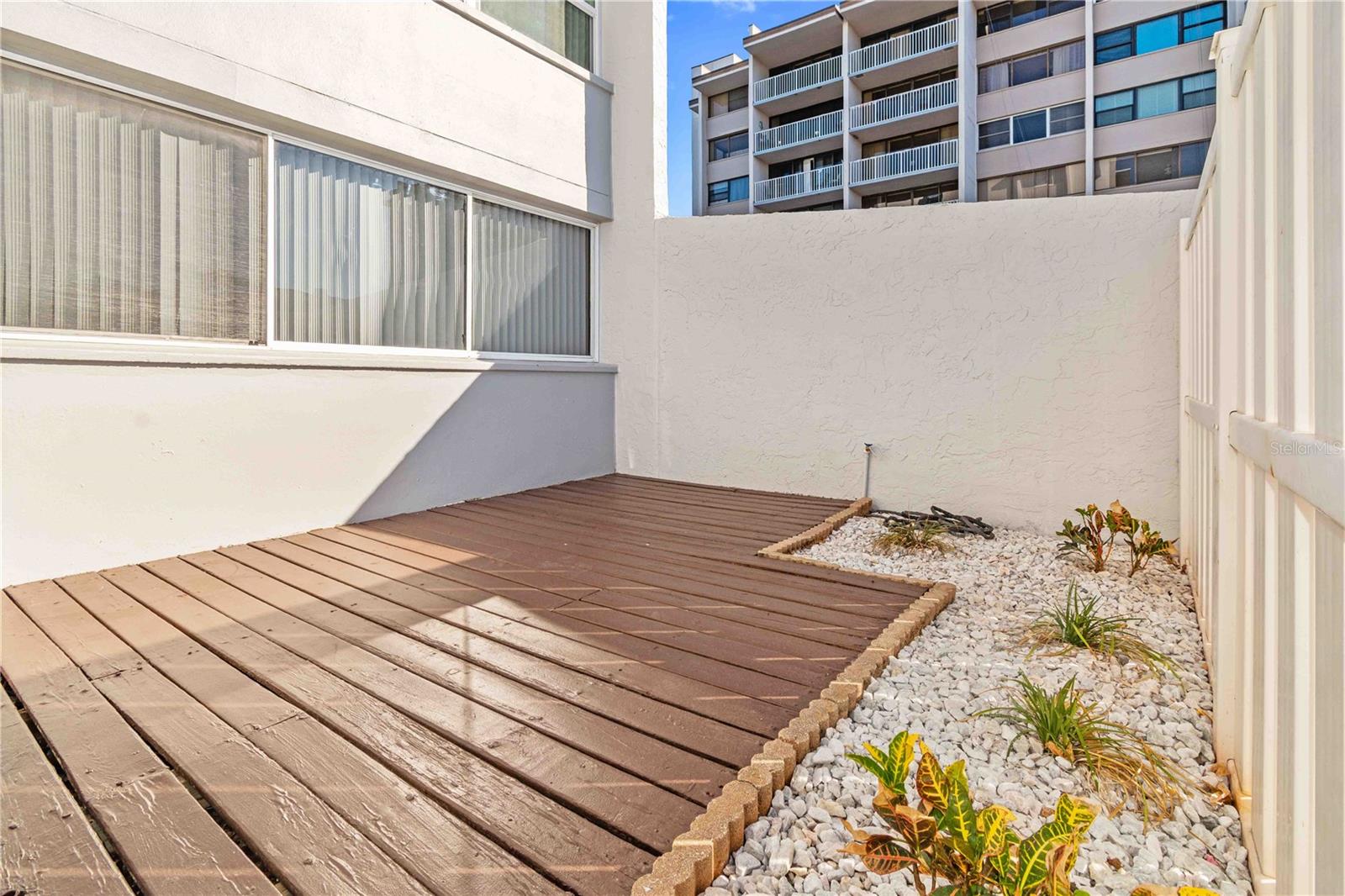 TREASURE ISLAND TENNIS & YACHT CLUB - Residential Lease