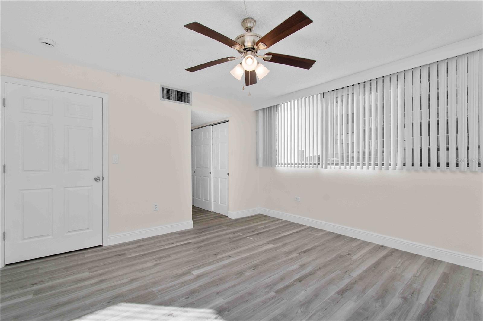 TREASURE ISLAND TENNIS & YACHT CLUB - Residential Lease