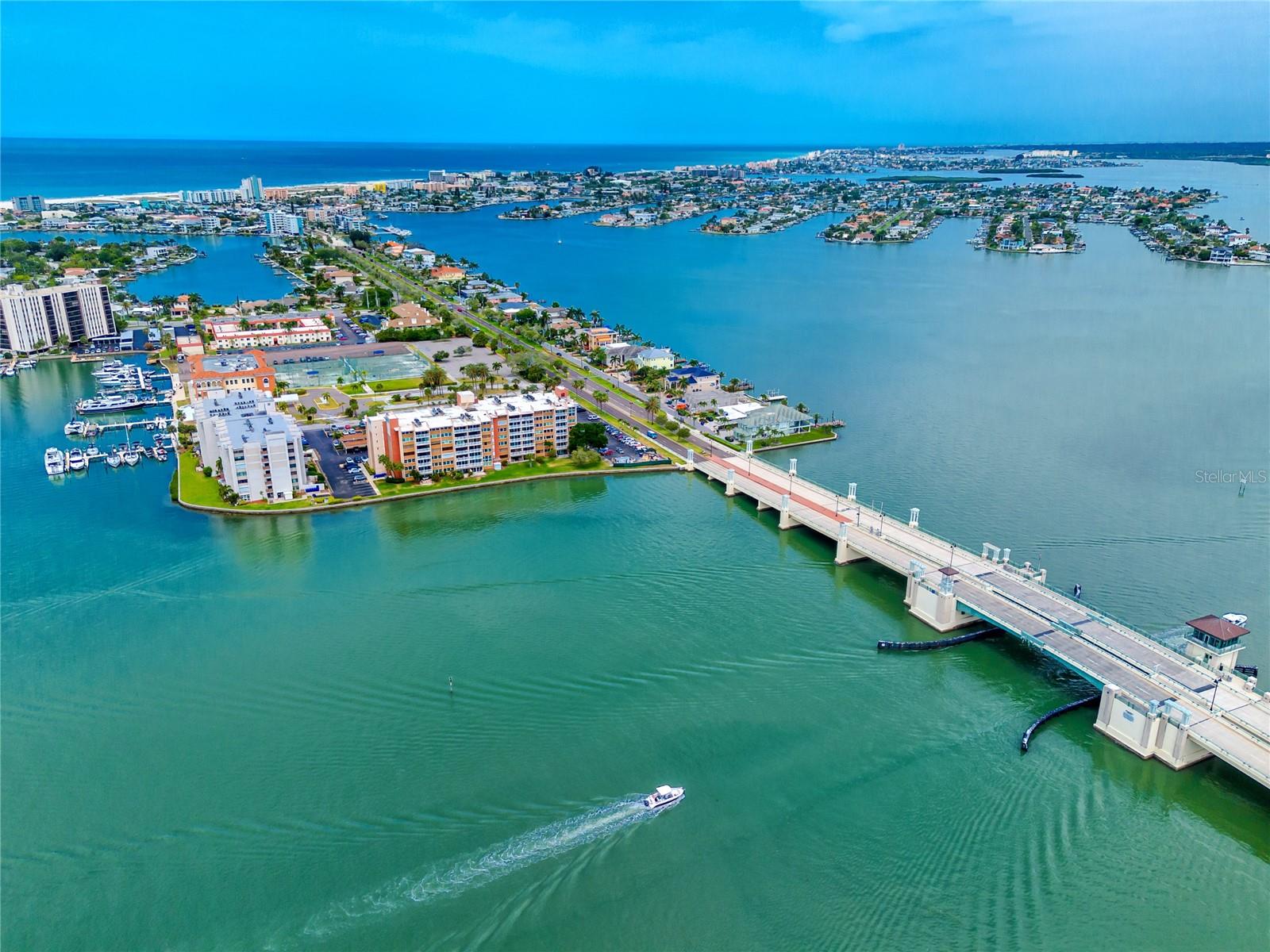 TREASURE ISLAND TENNIS & YACHT CLUB - Residential Lease