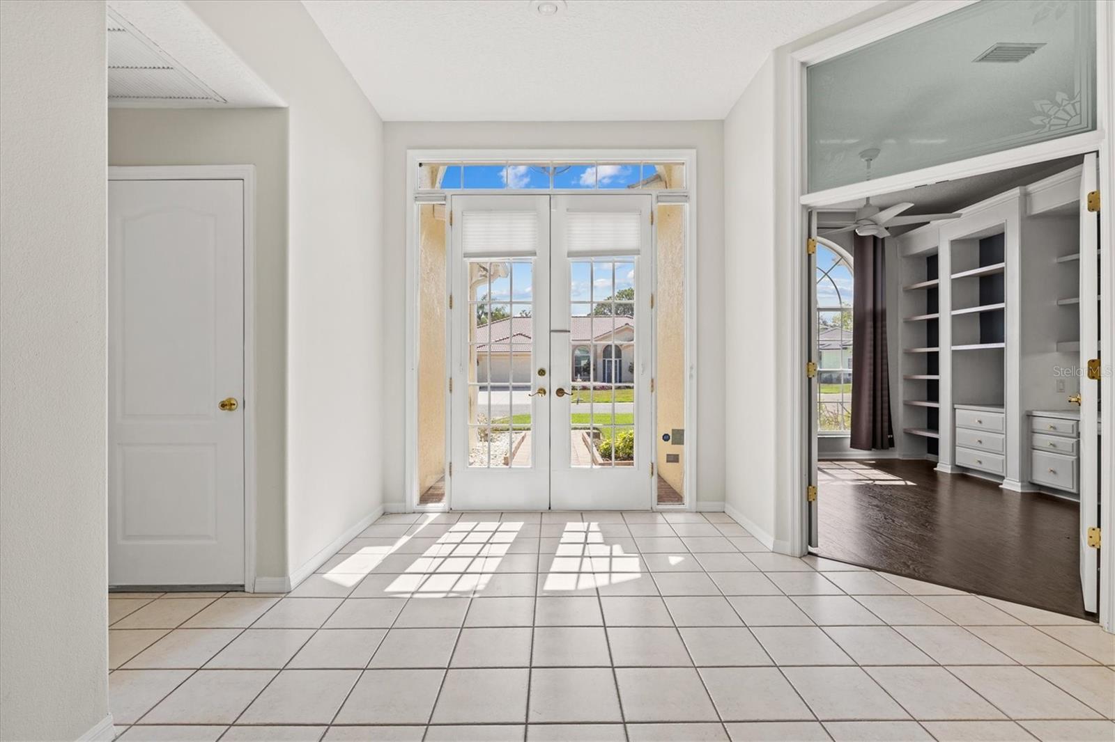 HUNTINGTON POINTE - Residential