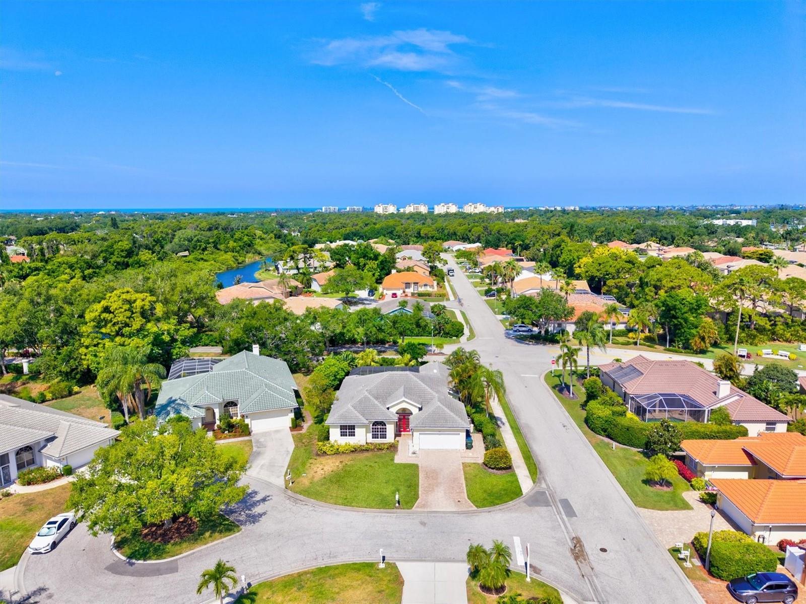 HUNTINGTON POINTE - Residential