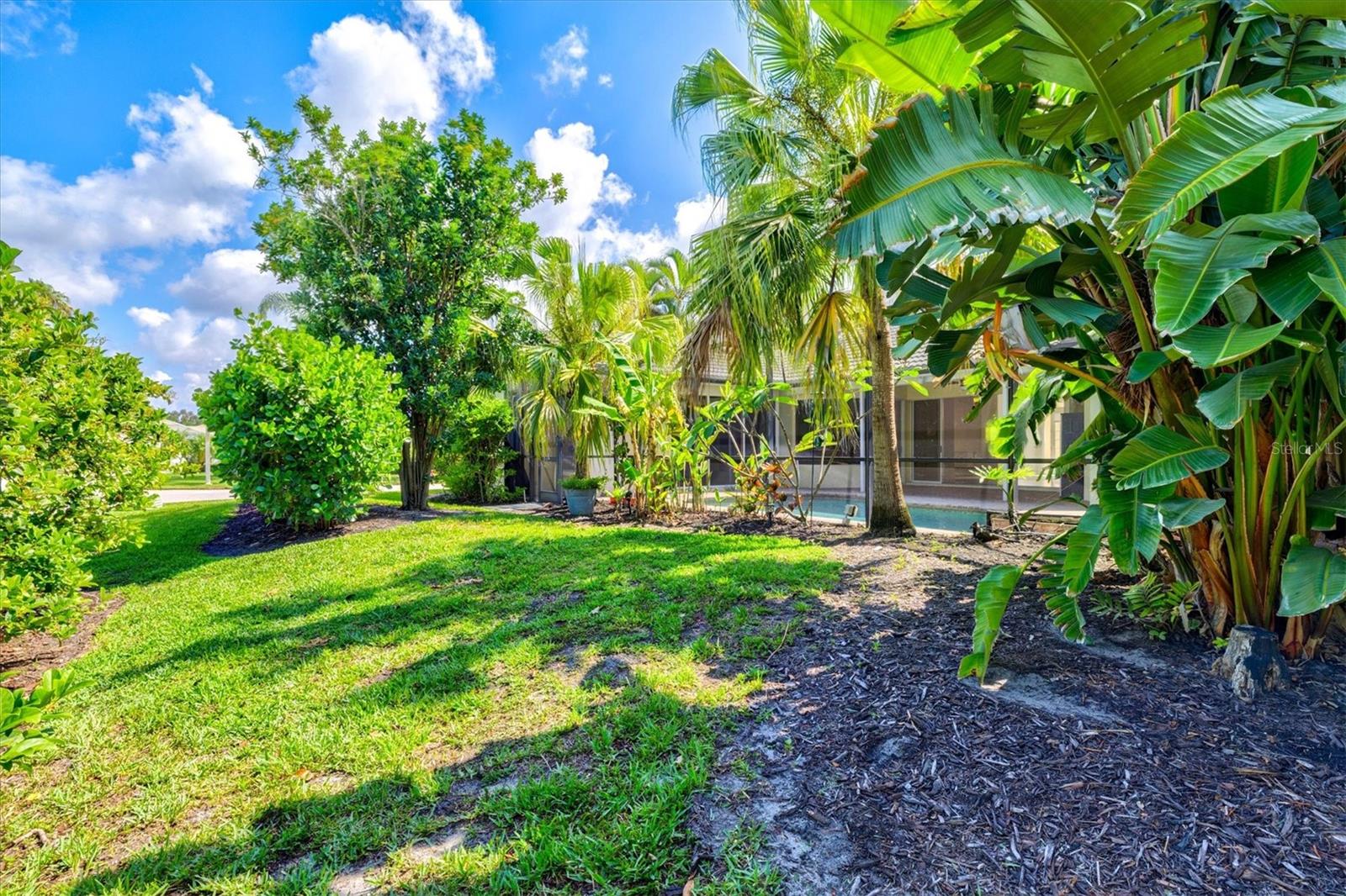 HUNTINGTON POINTE - Residential
