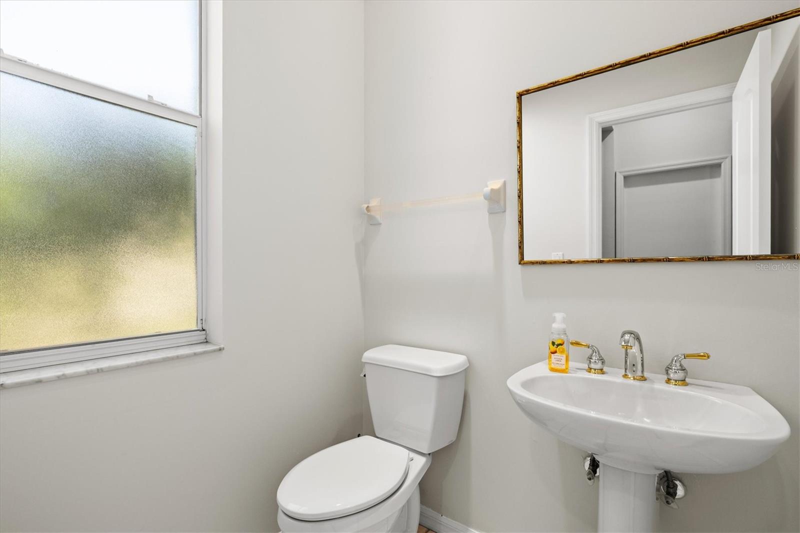 HUNTINGTON POINTE - Residential