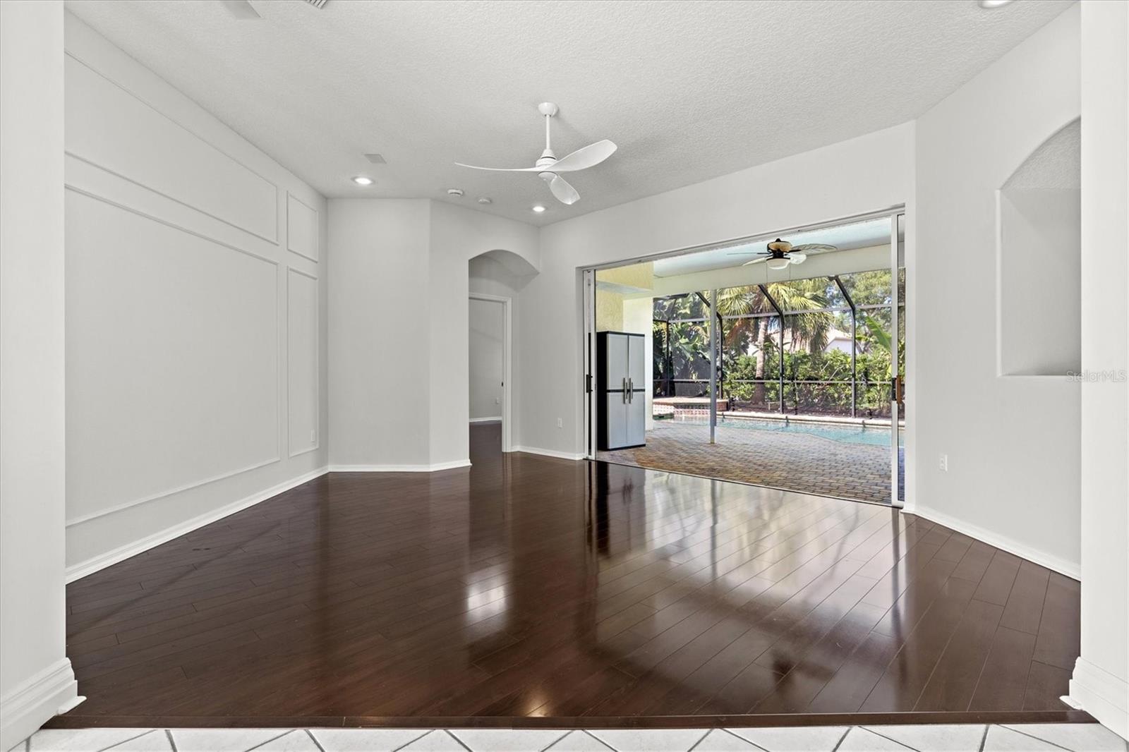 HUNTINGTON POINTE - Residential