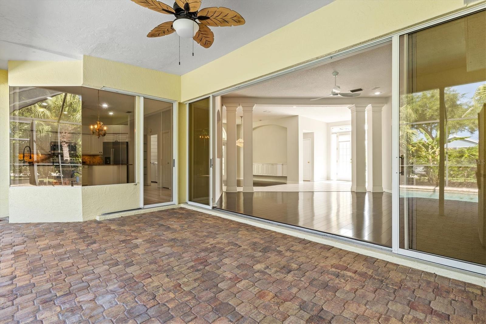 HUNTINGTON POINTE - Residential